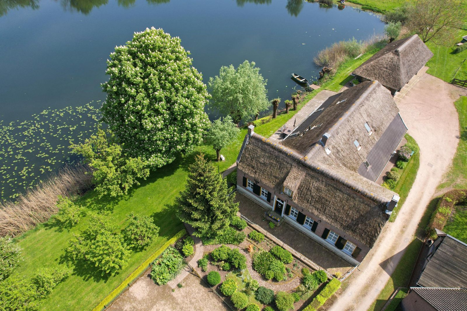 Wielpad 2 - Boven-leeuwen